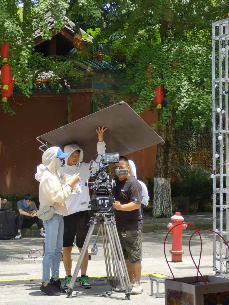 梁子湖区TVC拍摄公司：资深团队坐镇，打造现象级广告作品的幕后推手